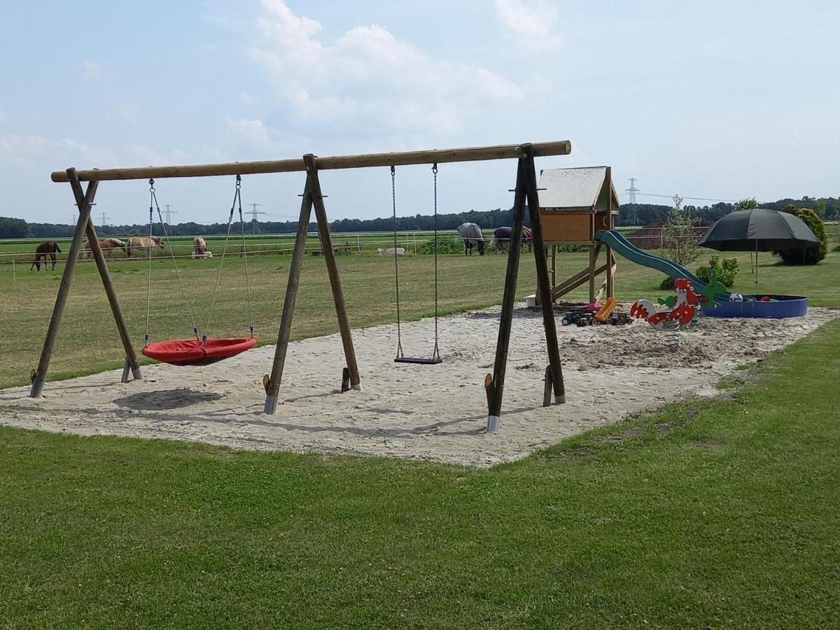 Comfort Safaritent 6 Pers En Mini Camping Zwiggelte 外观 照片